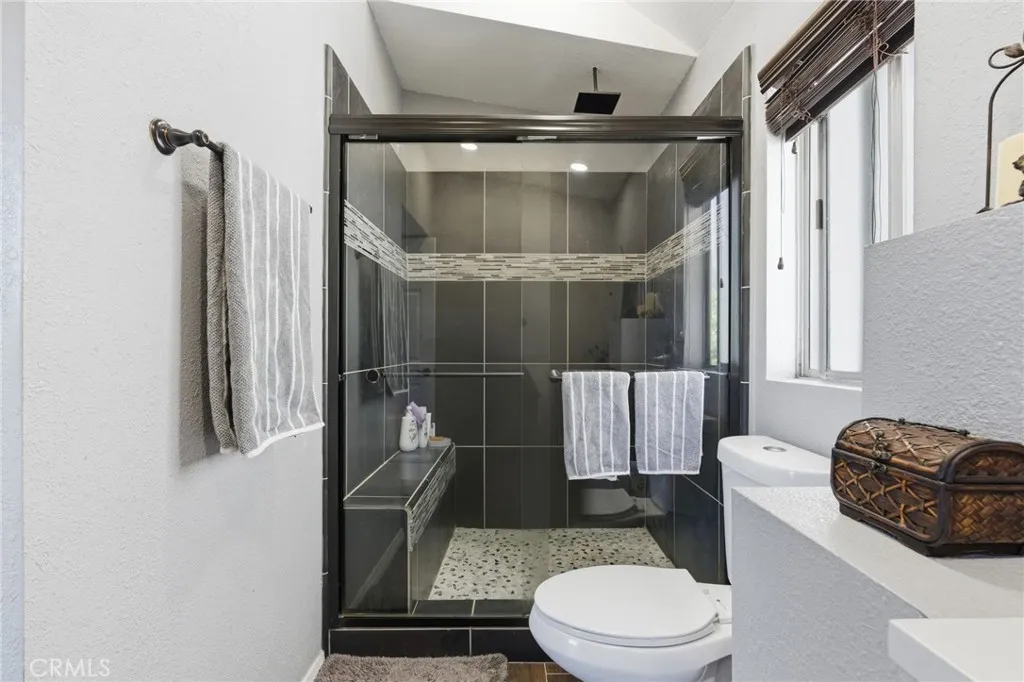 23410 Woodlander Way, Moreno Valley, California 92557 home-pic-17