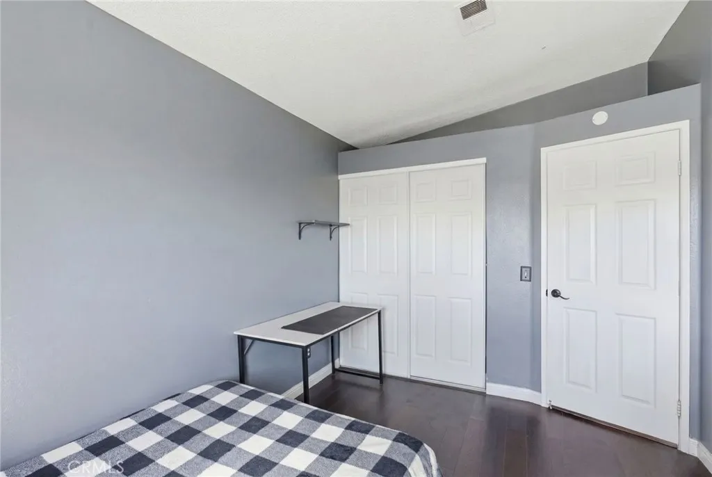 23410 Woodlander Way, Moreno Valley, California 92557 home-pic-23