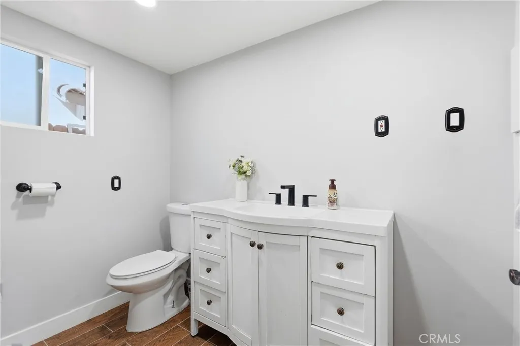 23410 Woodlander Way, Moreno Valley, California 92557 home-pic-35