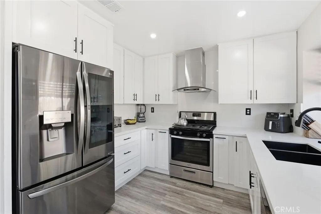 23410 Woodlander Way, Moreno Valley, California 92557 home-pic-8