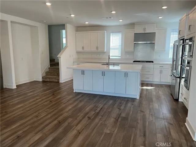 144 Sash, Irvine, California 92618