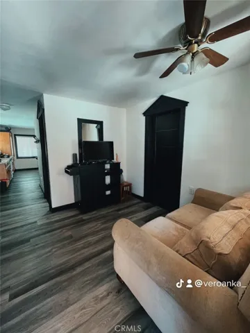 Livingroom at entry