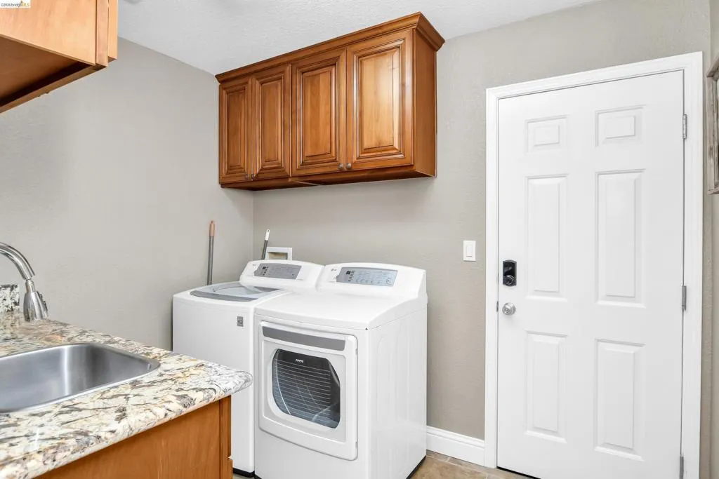 5761 5761 Salmon Ct, Discovery Bay, California 94505 home-pic-26
