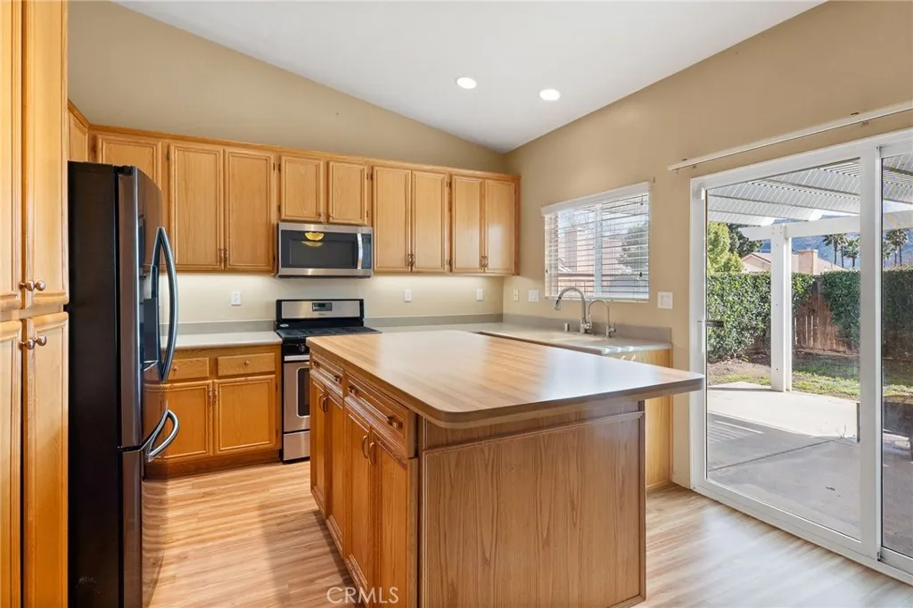 2648 Hazy Way, Banning, California 92220 home-pic-21