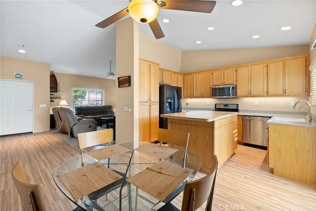 2648 Hazy Way, Banning, California 92220 home-pic-12