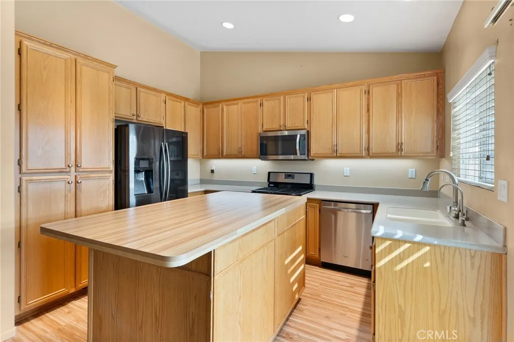 2648 Hazy Way, Banning, California 92220 home-pic-18