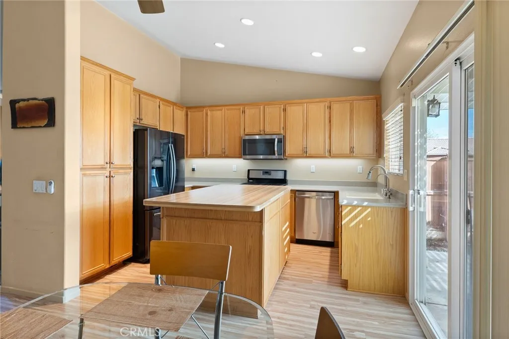 2648 Hazy Way, Banning, California 92220 home-pic-16