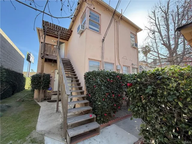 4343 Laurel Canyon Boulevard, Studio City, California 91604