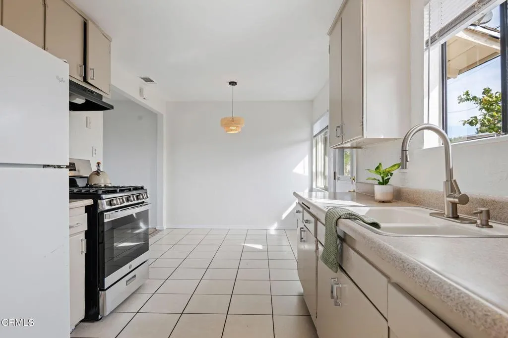 4200 S A Street, Oxnard, California 93033 home-pic-8