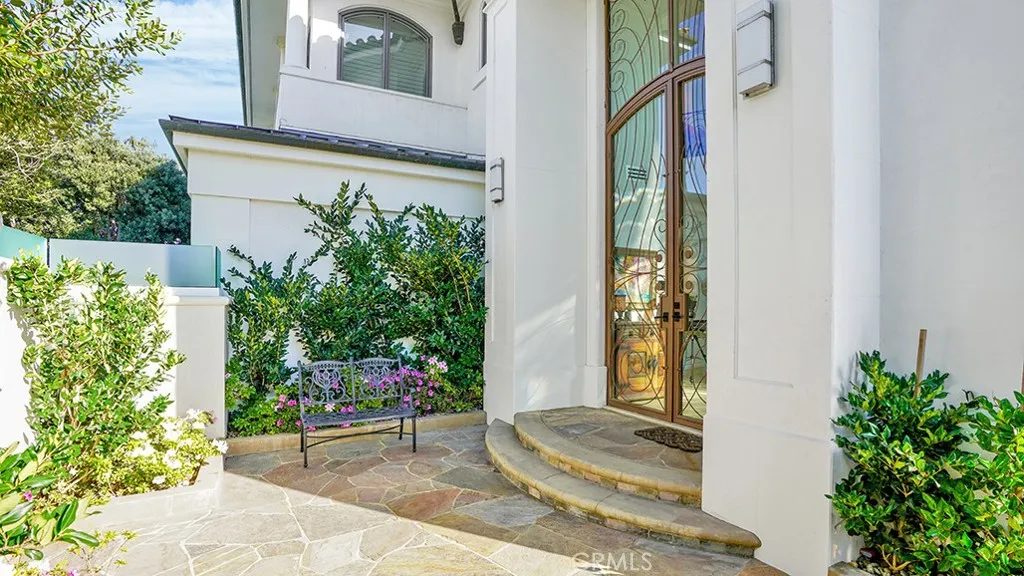 Courtyard Entry