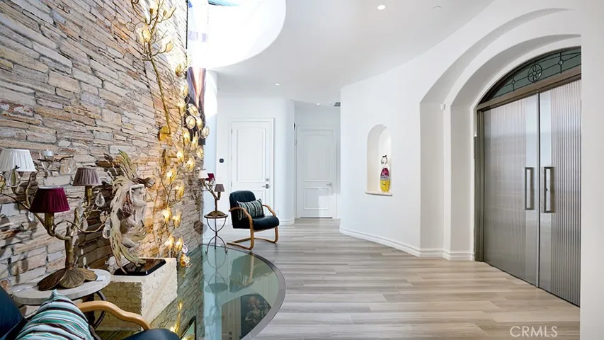 Upstairs Entry to Primary Bedroom