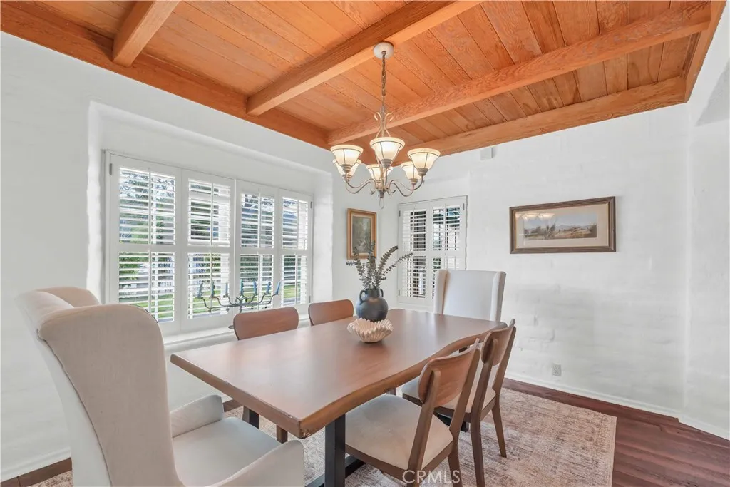 1321 W Valleyheart Drive, Burbank, California 91506 home-pic-11