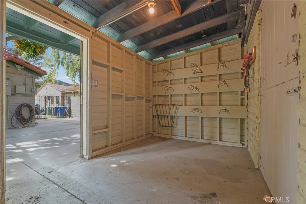 1321 W Valleyheart Drive, Burbank, California 91506 home-pic-37