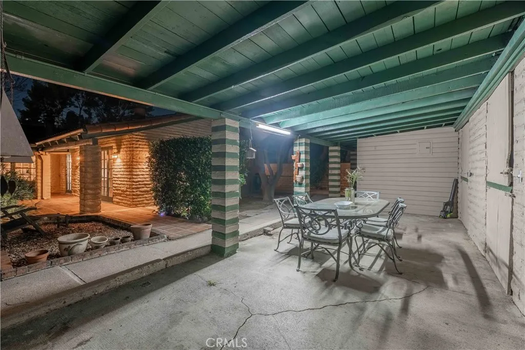 1321 W Valleyheart Drive, Burbank, California 91506 home-pic-44