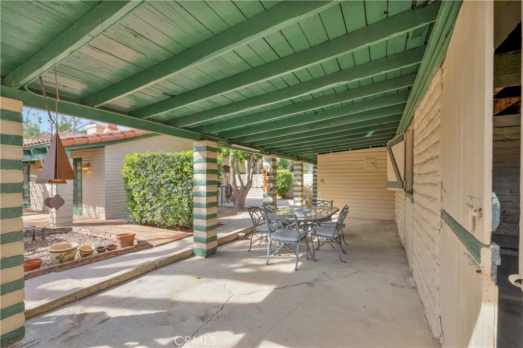 1321 W Valleyheart Drive, Burbank, California 91506 home-pic-42