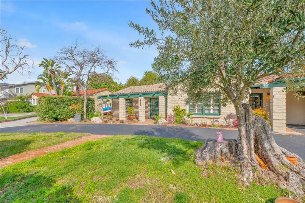 1321 W Valleyheart Drive, Burbank, California 91506 home-pic-65