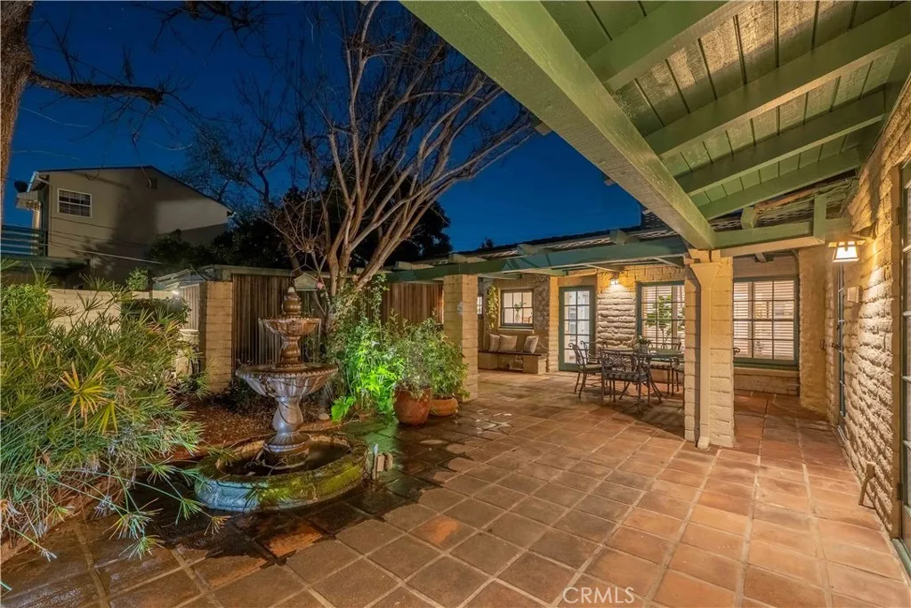 1321 W Valleyheart Drive, Burbank, California 91506 home-pic-45
