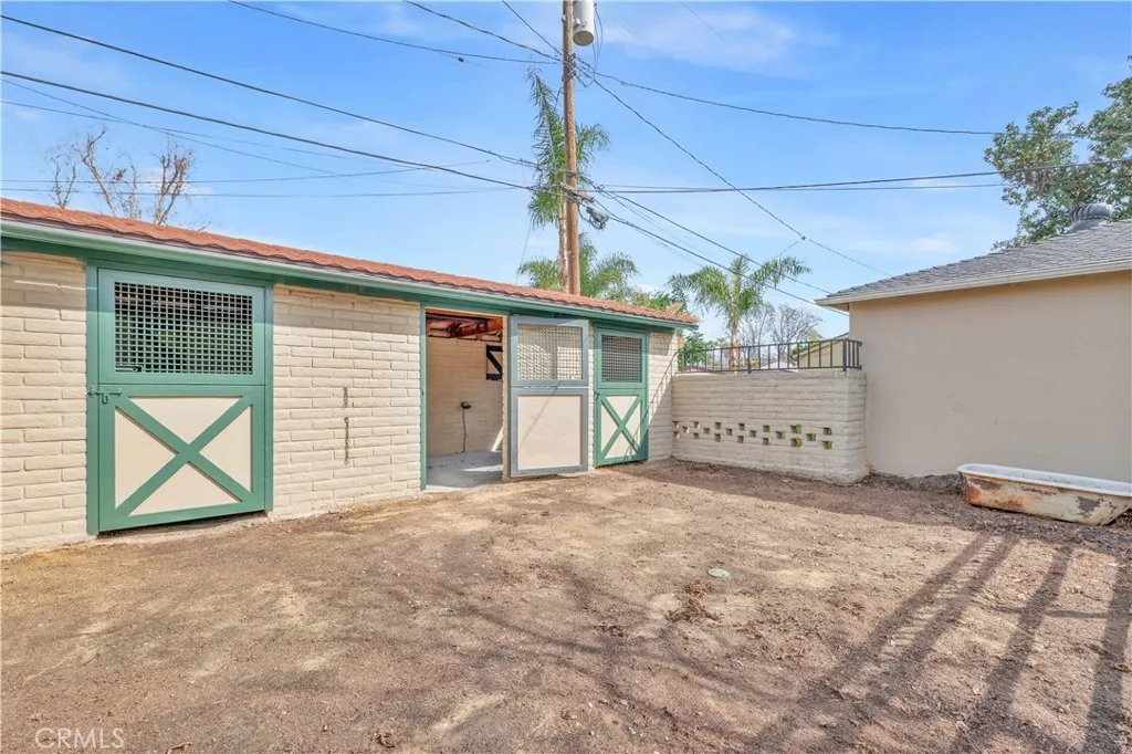 1321 W Valleyheart Drive, Burbank, California 91506 home-pic-39