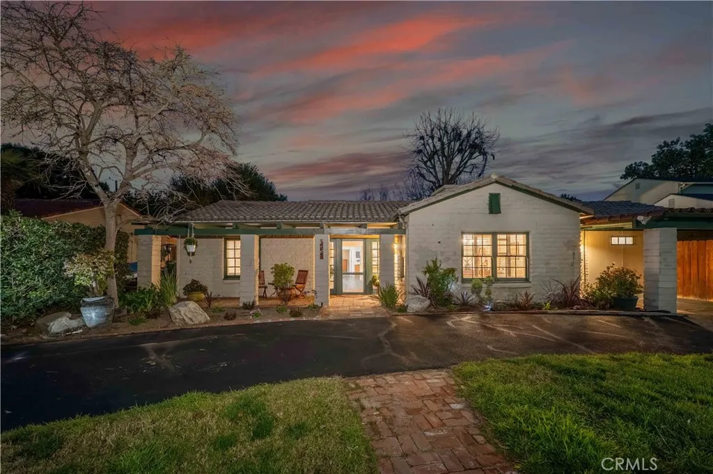 1321 W Valleyheart Drive, Burbank, California 91506 home-pic-2