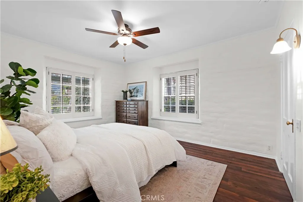 1321 W Valleyheart Drive, Burbank, California 91506 home-pic-25