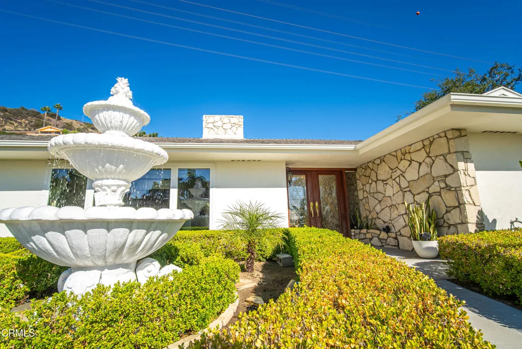 2460 Las Positas Road, Glendale, California 91208 home-pic-3