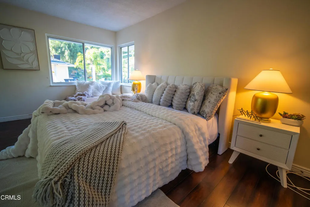 2460 Las Positas Road, Glendale, California 91208 home-pic-26