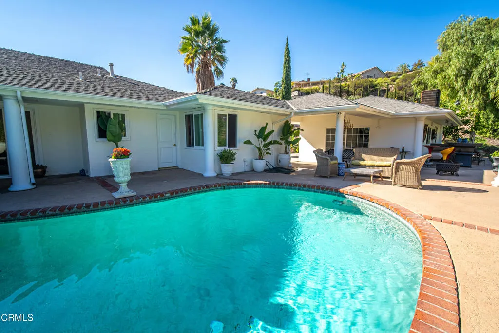 2460 Las Positas Road, Glendale, California 91208 home-pic-29