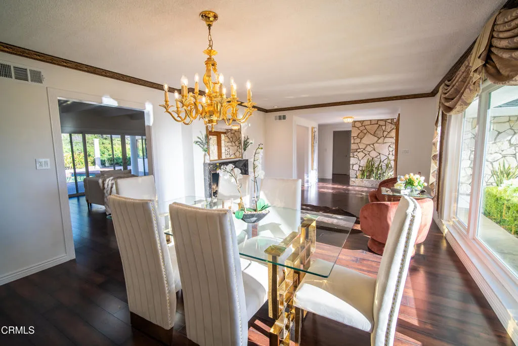 2460 Las Positas Road, Glendale, California 91208 home-pic-8