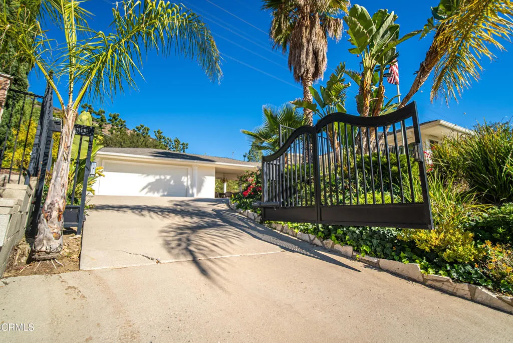 2460 Las Positas Road, Glendale, California 91208 home-pic-4