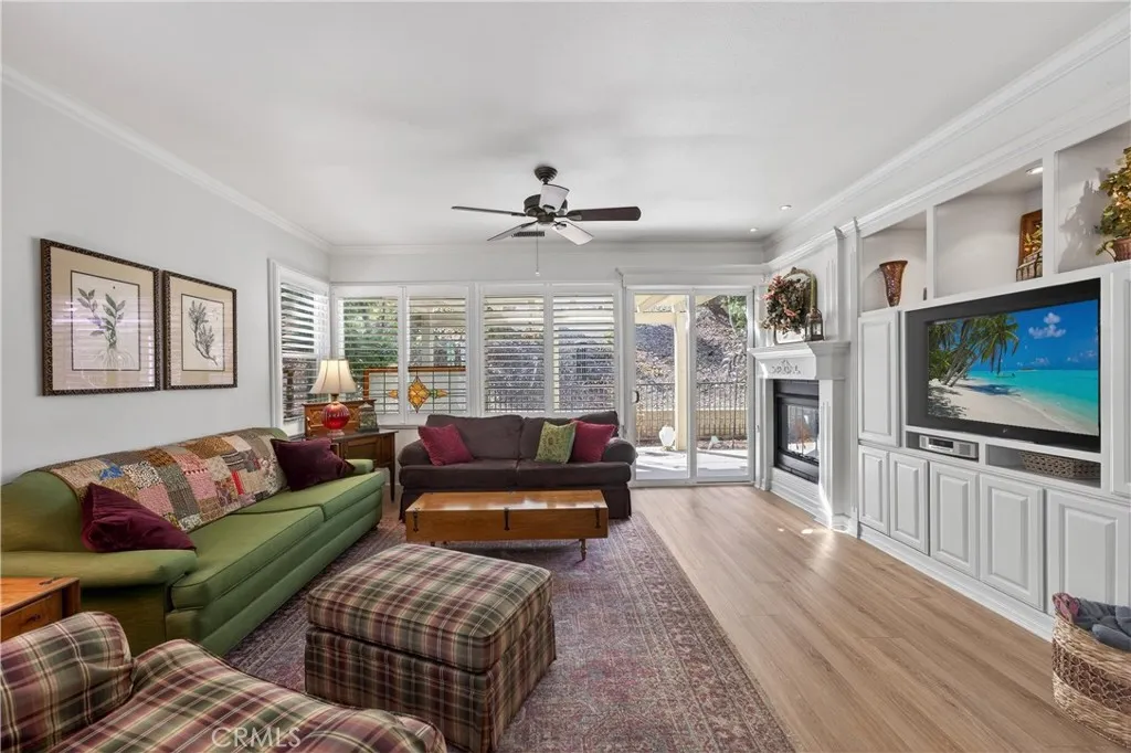 24247 Songsparrow Lane, Corona, California 92883 home-pic-6