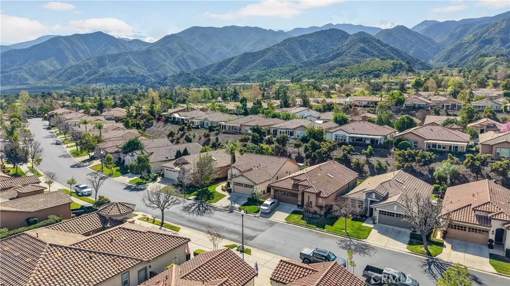 24247 Songsparrow Lane, Corona, California 92883 home-pic-32