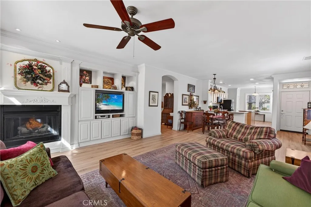 24247 Songsparrow Lane, Corona, California 92883 home-pic-8