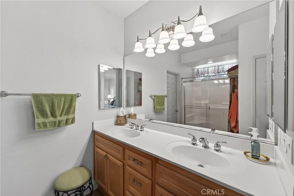 24247 Songsparrow Lane, Corona, California 92883 home-pic-27