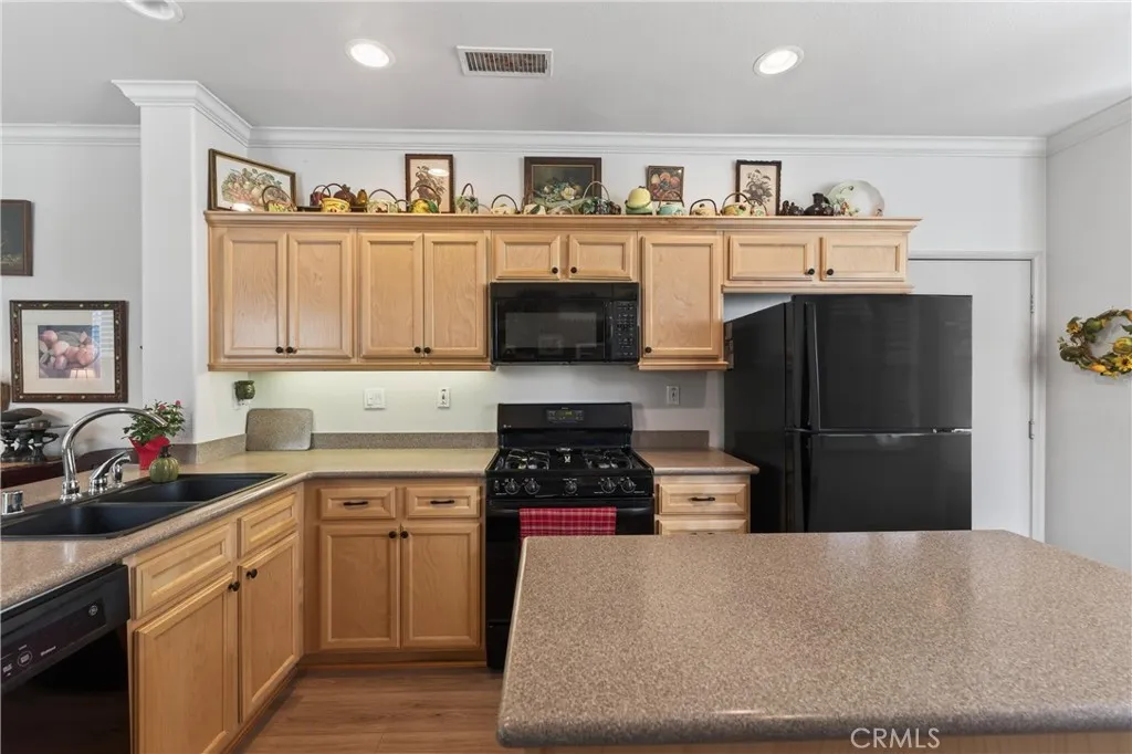 24247 Songsparrow Lane, Corona, California 92883 home-pic-16