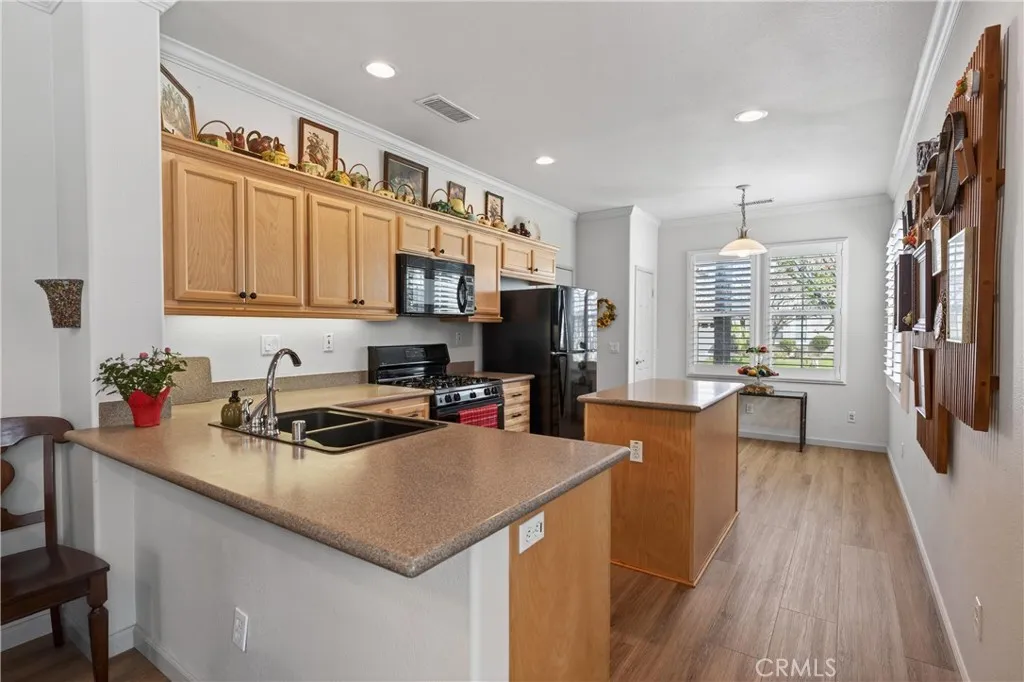 24247 Songsparrow Lane, Corona, California 92883 home-pic-14