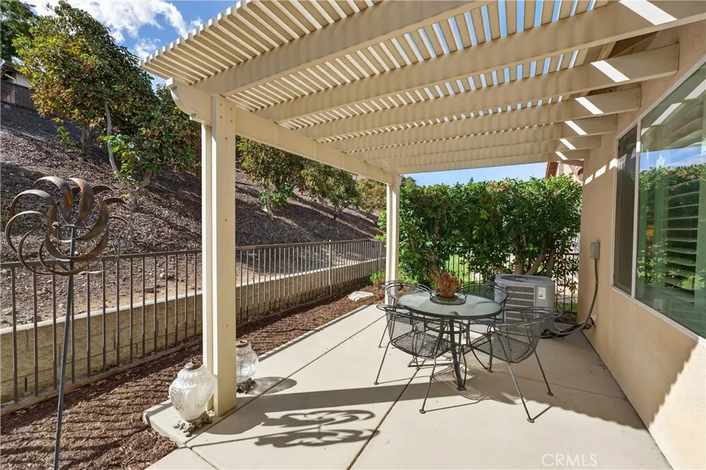 24247 Songsparrow Lane, Corona, California 92883 home-pic-30