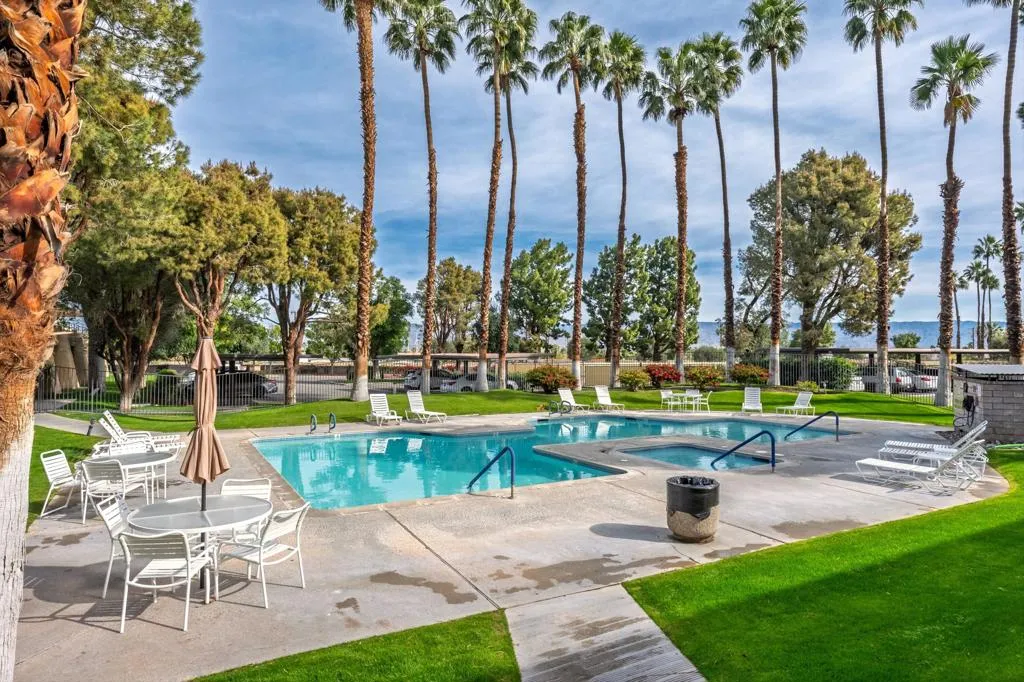 2821 W Los Felices Circle W K215, Palm Springs, California 92262 home-pic-19