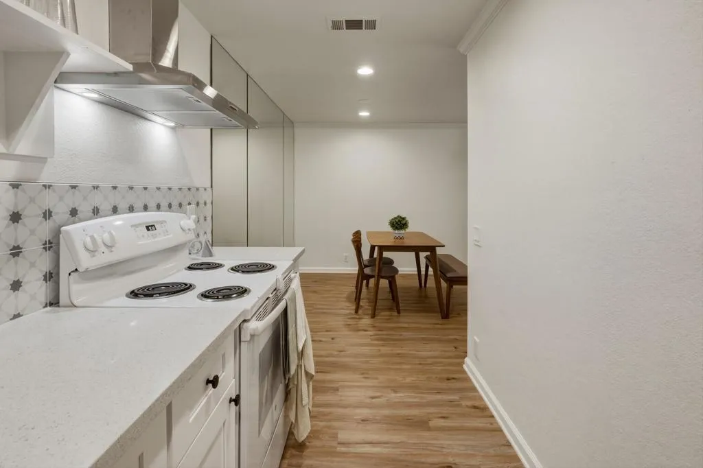 2821 W Los Felices Circle W K215, Palm Springs, California 92262 home-pic-10
