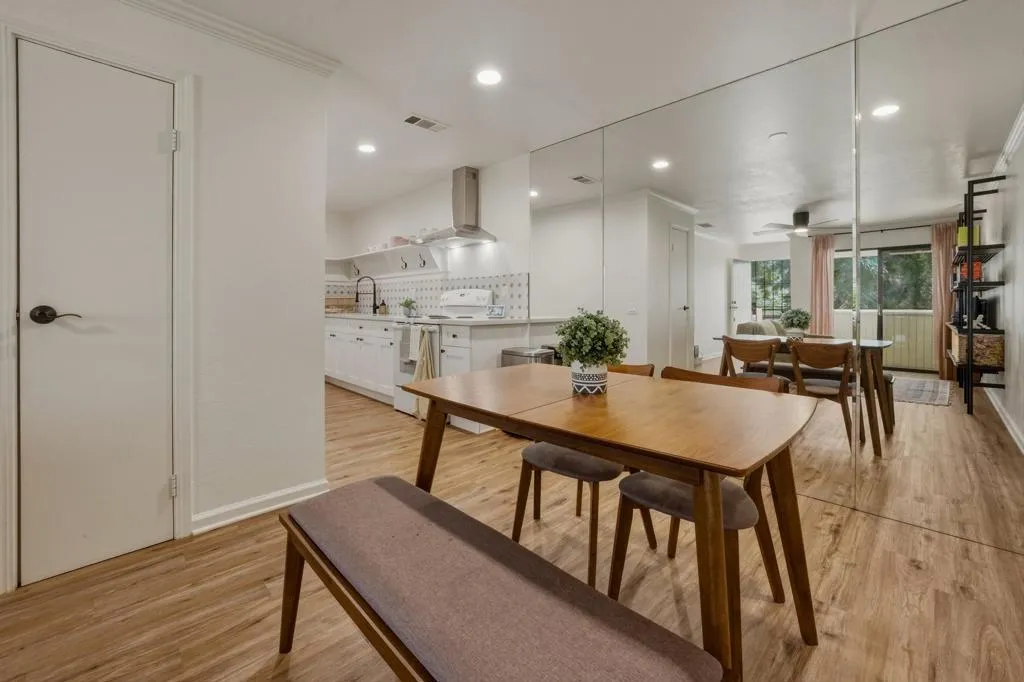 2821 W Los Felices Circle W K215, Palm Springs, California 92262 home-pic-7