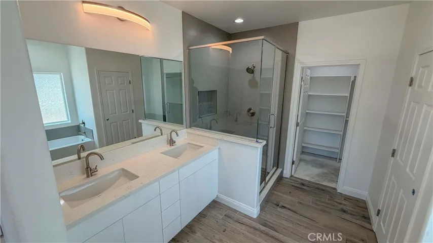 14416 Ricaree Road, Apple Valley, California 92307