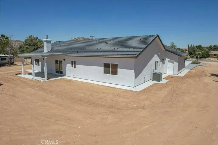 14416 Ricaree Road, Apple Valley, California 92307