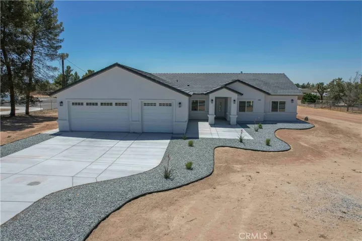14416 Ricaree Road, Apple Valley, California 92307