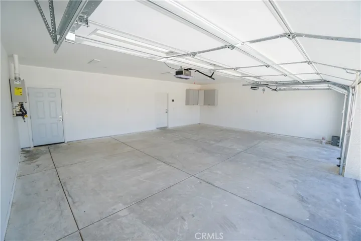 14416 Ricaree Road, Apple Valley, California 92307