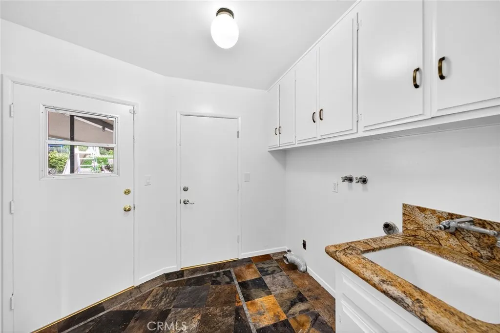 408 Meadow Lane, Monrovia, California 91016 home-pic-13