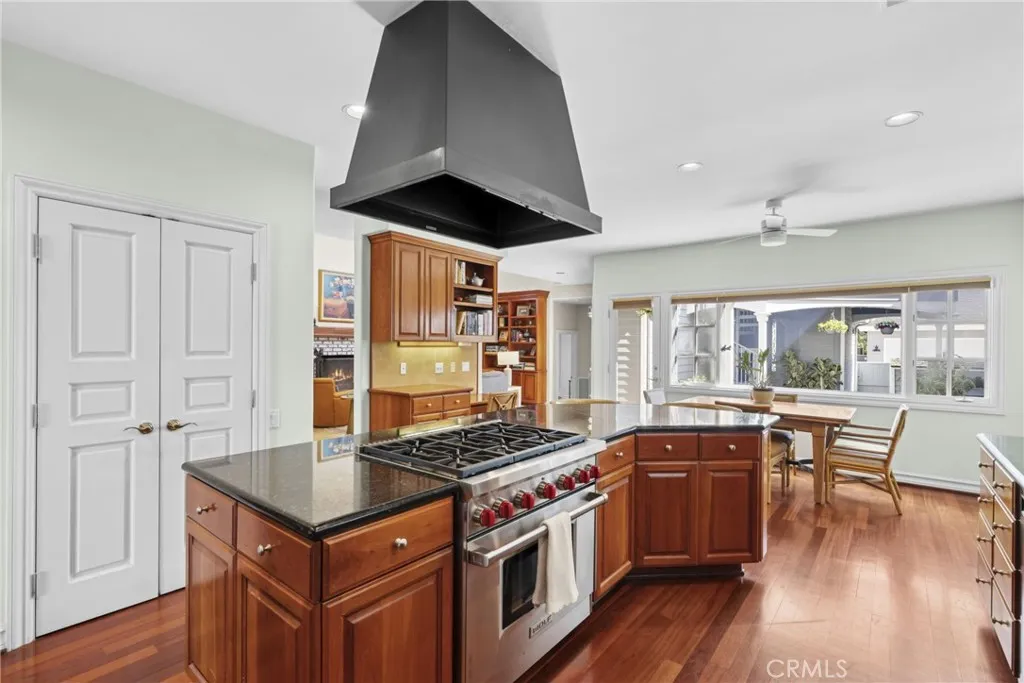 304 Marigold, Corona Del Mar, California 92625 home-pic-7