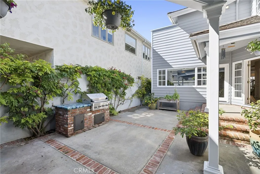 304 Marigold, Corona Del Mar, California 92625 home-pic-13