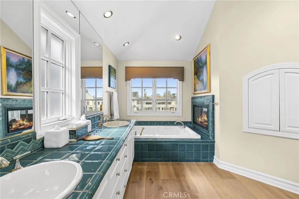 304 Marigold, Corona Del Mar, California 92625 home-pic-22