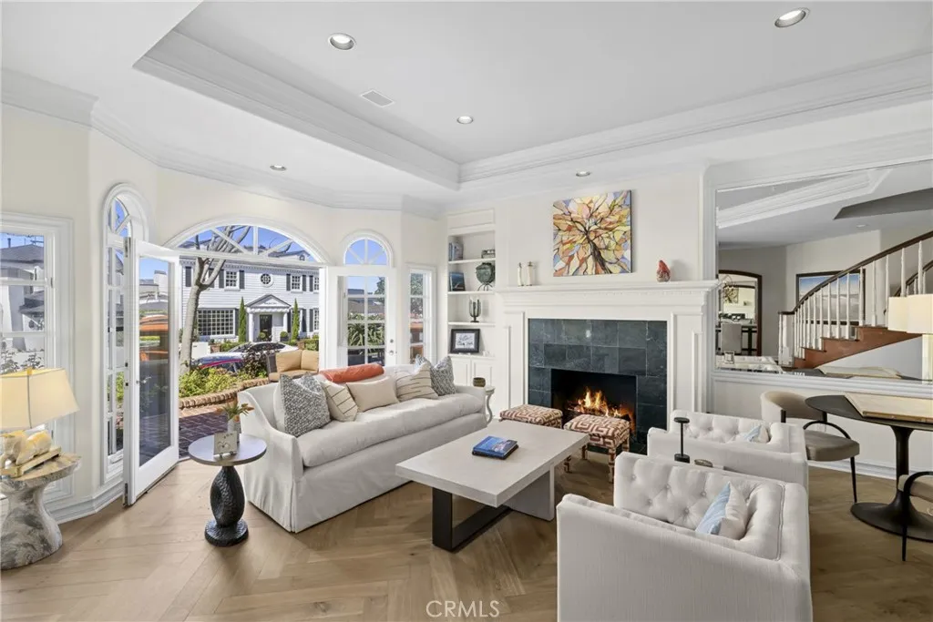 304 Marigold, Corona Del Mar, California 92625 home-pic-3