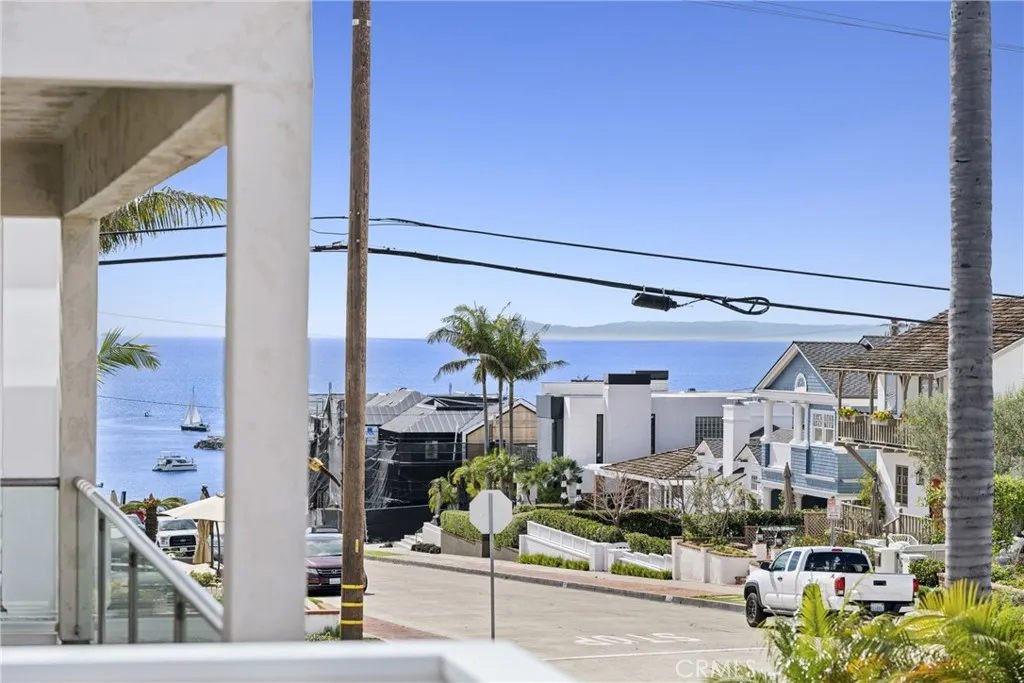 304 Marigold, Corona Del Mar, California 92625 home-pic-21