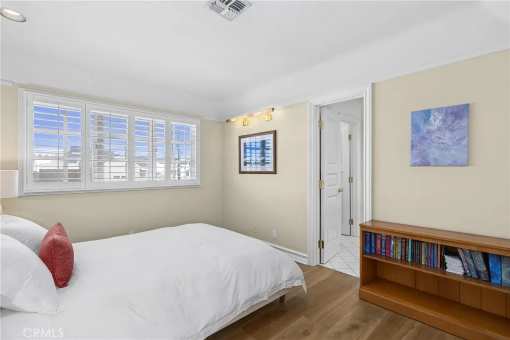 304 Marigold, Corona Del Mar, California 92625 home-pic-24
